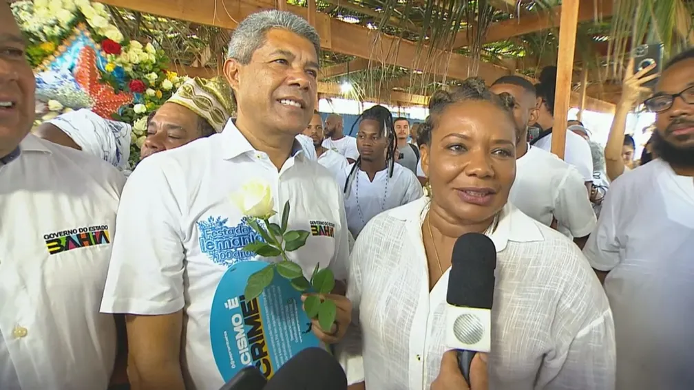 Em Salvador ministra Margareth Menezes participa da festa de Iemanjá