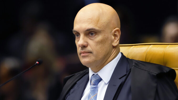 Ministro Alexandre de Moraes durante sessão no Supremo Tribunal Federal